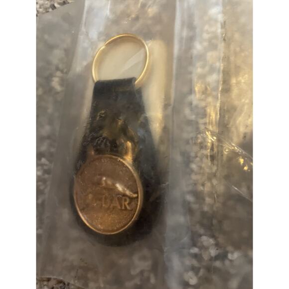 Vintage LEAPING JAGUAR KEYCHAIN Black Leather Made In UK Gold Tone 1970s New - Picture 8 of 8